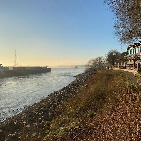 Wohnen Direkt An Der Rheinpromenade Mit Whirlpool Und Sauna Gotterswickerhamm Exterior photo