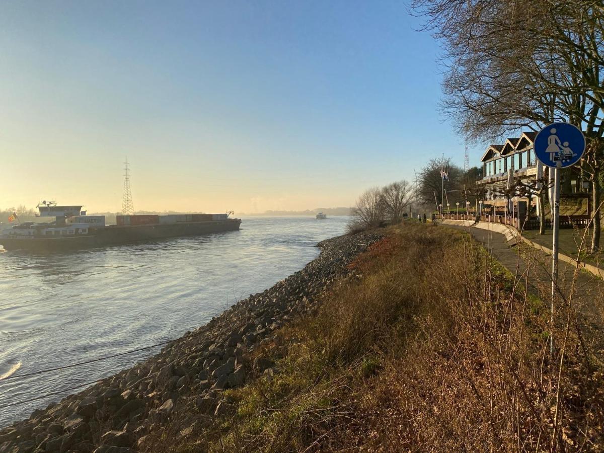Wohnen Direkt An Der Rheinpromenade Mit Whirlpool Und Sauna Gotterswickerhamm Exterior photo